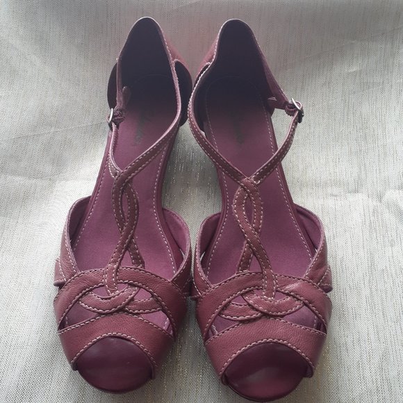 Clarks Pink Plum Strappy Sandals Size 6M #80310 - Picture 6 of 6